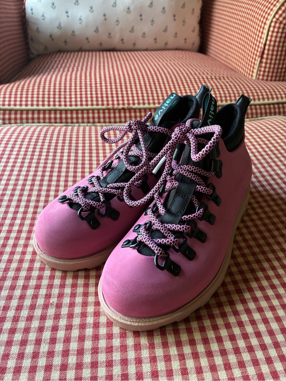 Native Fitzsimmons Citylite
Bloom EVA Dazzle Pink Hiking
Style Boots Womens 6
